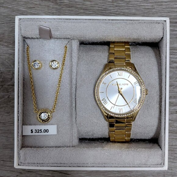 Michael Kors - Picture 1 of 4